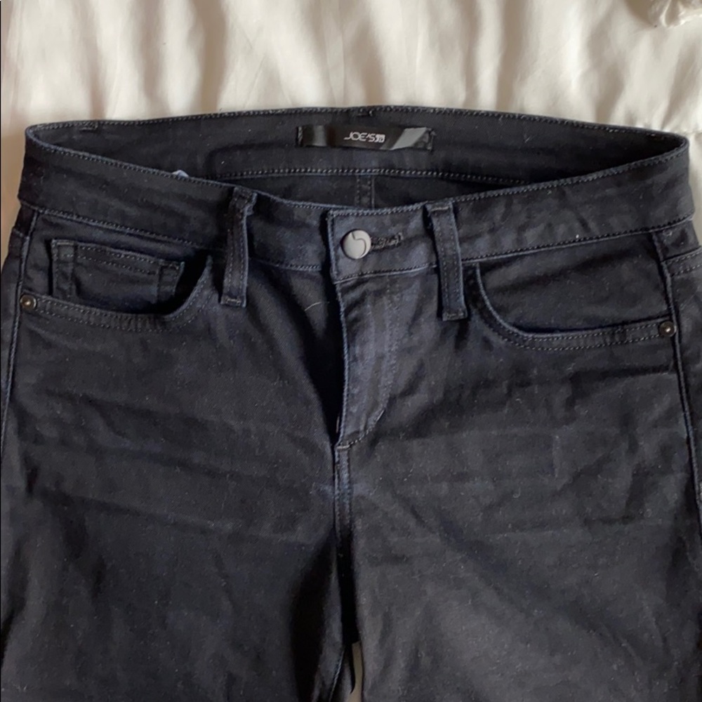 Joe’s jeans - black “the skinny” fit size 28
